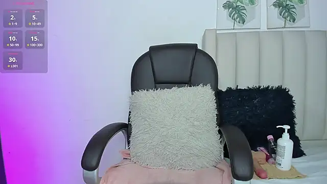 Marian Boobs online show from 10.14.25