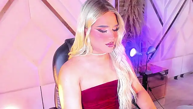 Snapshot of Elody_Preysler69 chatting on 12.19.25 Elody Preysler69 online show from 12.19.25