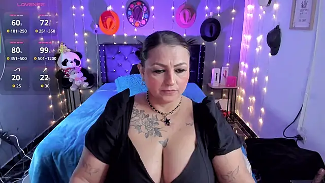 Ivonnee   online show from 11.28.25