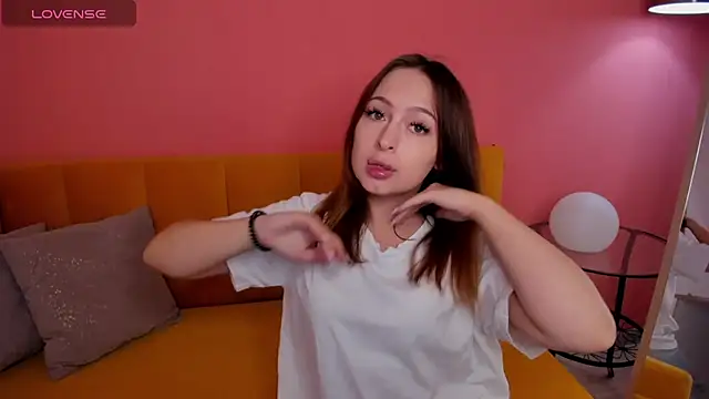 KetrinWhite online show from 09.26.25