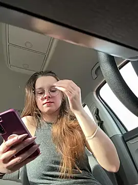 Snapshot of Izzy_Inked chatting on 03.05.25 Izzy Inked online show from 03.05.25