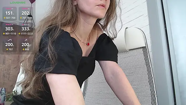 Snapshot of BB_Web chatting on 09.12.25 BB Web online show from 09.12.25