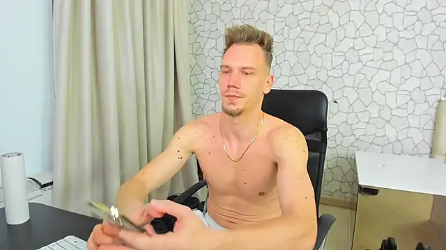 MateoBenjaminX online show from 02.05.25