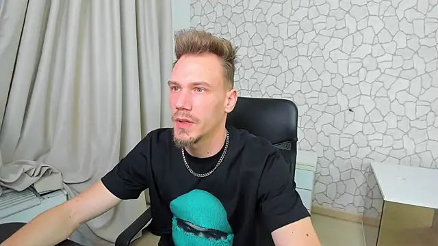 MateoBenjaminX online show from 02.15.25