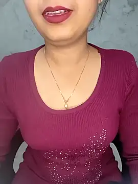 Shanaya Hotty online show from 12.25.24