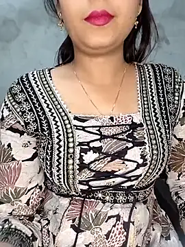 Shanaya Hotty online show from 03.08.25