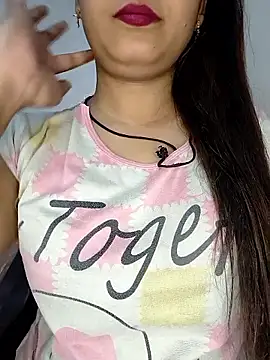 Shanaya Hotty online show from 09.26.25