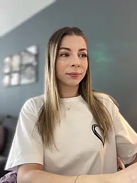 Mia Ethan online show from 05.07.26