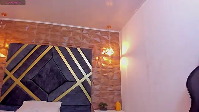 Alahia Dangelo online show from 02.26.25