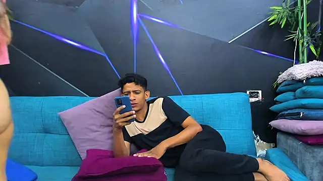 playsgirlhot online show from 02.28.25