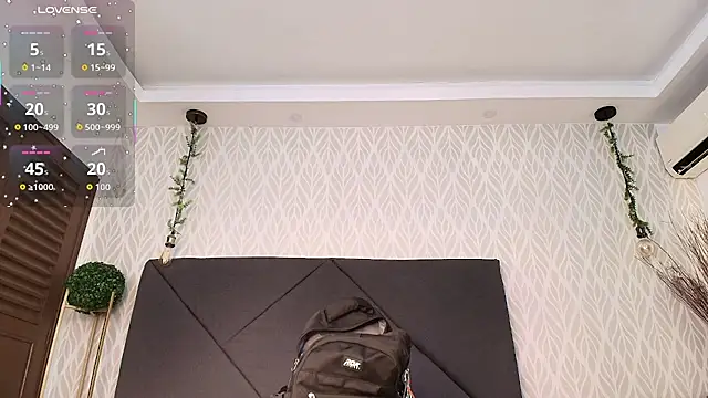 Snapshot of sandy_rivas chatting on 10.03.25 sandy rivas online show from 10.03.25