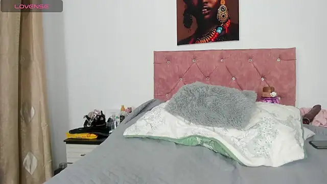 Milkdulce1 online show from 01.30.25