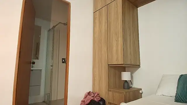 Milkdulce1 online show from 10.07.25