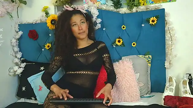 Milkdulce1 online show from 05.12.26
