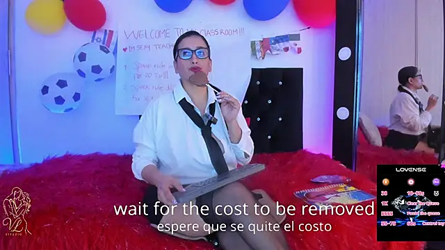 Snapshot of vaiolet_triana chatting on 06.24.26 vaiolet triana online show from 06.24.26