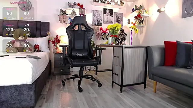 Carlajohnson online show from 10.17.25