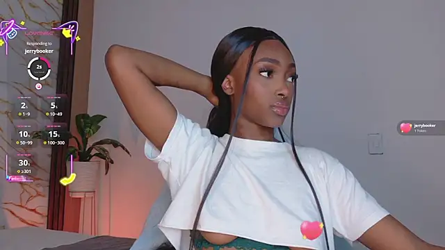 ahvi ebony online show from 06.10.26