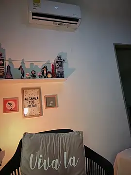 Pink Jazmin online show from 06.09.26