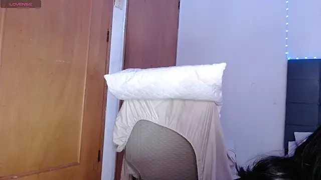 Snapshot of maraa_lee chatting on 01.21.25 maraa lee online show from 01.21.25