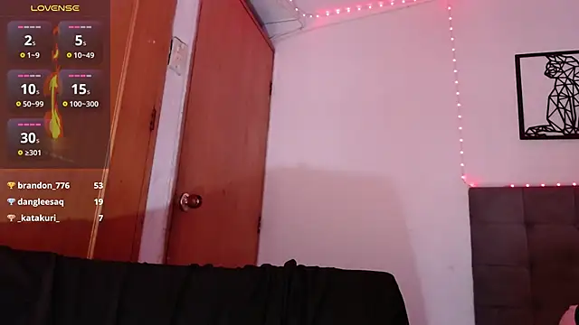 Snapshot of maraa_lee chatting on 02.14.25 maraa lee online show from 02.14.25