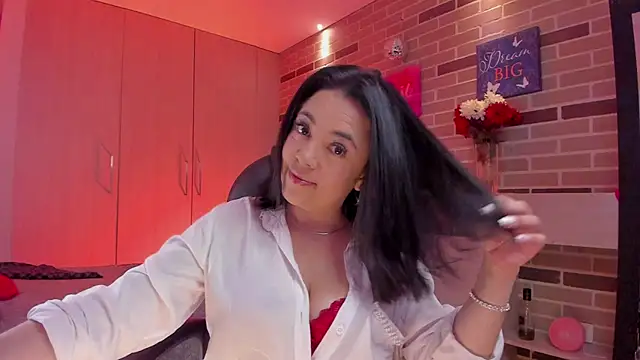 Bella fournier online show from 12.01.25