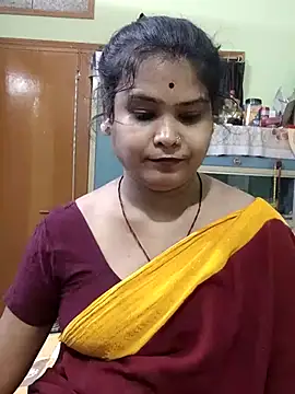 Snapshot of yoursweety09 chatting on 05.17.26 yoursweety09 online show from 05.17.26