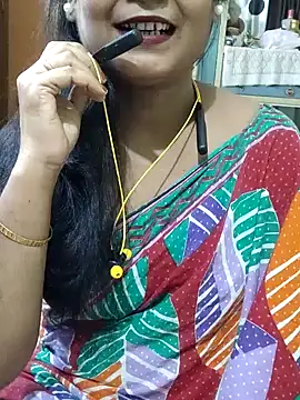 Snapshot of yoursweety09 chatting on 06.17.26 yoursweety09 online show from 06.17.26