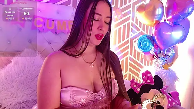 Snapshot of SashaDurante chatting on 03.19.25 SashaDurante online show from 03.19.25