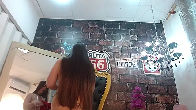 Snapshot of SashaDurante chatting on 09.13.25 SashaDurante online show from 09.13.25