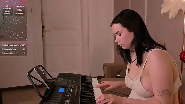 Snapshot of Alisia_Mars chatting on 02.10.25 Alisia Mars online show from 02.10.25