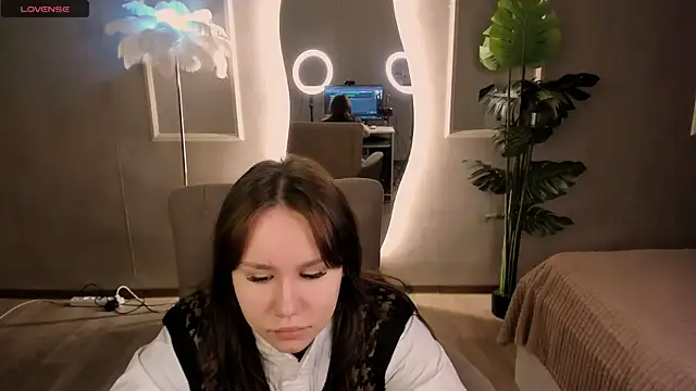 Snapshot of Alisia_Mars chatting on 10.12.25 Alisia Mars online show from 10.12.25