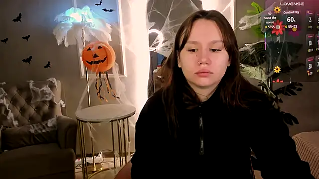 Snapshot of Alisia_Mars chatting on 10.19.25 Alisia Mars online show from 10.19.25