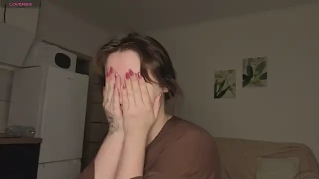 Snapshot of Alisia_Mars chatting on 10.25.25 Alisia Mars online show from 10.25.25