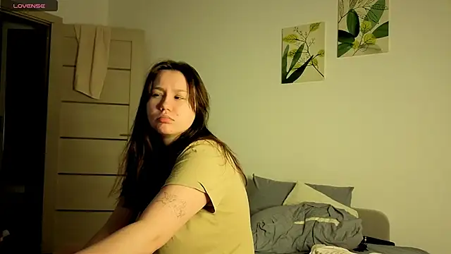 Snapshot of Alisia_Mars chatting on 11.05.25 Alisia Mars online show from 11.05.25