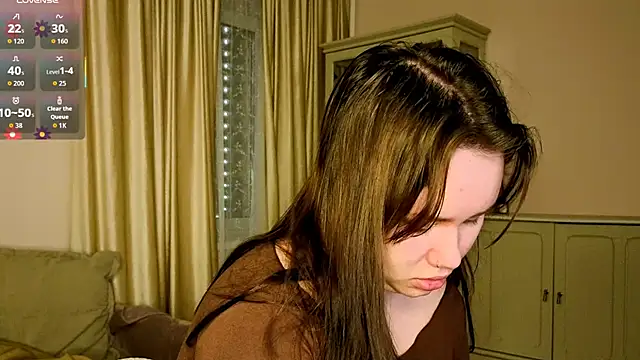 Snapshot of Alisia_Mars chatting on 11.30.25 Alisia Mars online show from 11.30.25