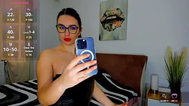 Snapshot of MissJudith chatting on 03.08.25 MissJudith online show from 03.08.25