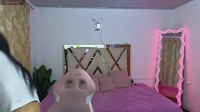 Laylafoxy tay online show from 03.14.25