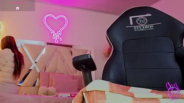 Laylafoxy tay online show from 11.03.25