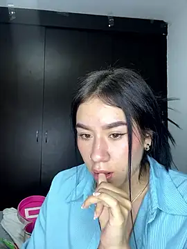 Snapshot of Im_Valen_Cute chatting on 12.03.24 Im Valen Cute online show from 12.03.24