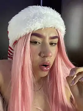 Snapshot of Im_Valen_Cute chatting on 12.25.24 Im Valen Cute online show from 12.25.24