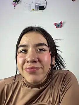 Snapshot of Im_Valen_Cute chatting on 12.28.24 Im Valen Cute online show from 12.28.24