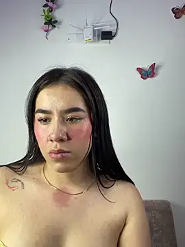 Snapshot of Im_Valen_Cute chatting on 12.29.24 Im Valen Cute online show from 12.29.24