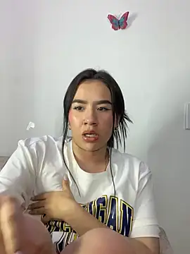 Snapshot of Im_Valen_Cute chatting on 01.04.25 Im Valen Cute online show from 01.04.25