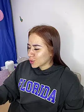 Snapshot of Im_Valen_Cute chatting on 01.24.25 Im Valen Cute online show from 01.24.25