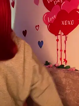 Snapshot of Im_Valen_Cute chatting on 02.13.25 Im Valen Cute online show from 02.13.25