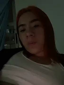 Snapshot of Im_Valen_Cute chatting on 02.26.25 Im Valen Cute online show from 02.26.25