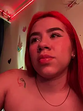 Snapshot of Im_Valen_Cute chatting on 03.08.25 Im Valen Cute online show from 03.08.25