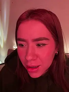 Snapshot of Im_Valen_Cute chatting on 03.22.25 Im Valen Cute online show from 03.22.25