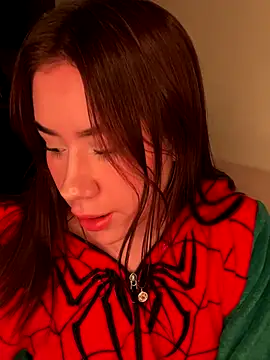 Snapshot of Im_Valen_Cute chatting on 09.21.25 Im Valen Cute online show from 09.21.25