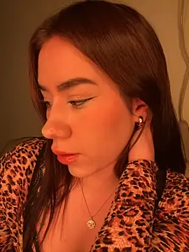 Snapshot of Im_Valen_Cute chatting on 09.26.25 Im Valen Cute online show from 09.26.25